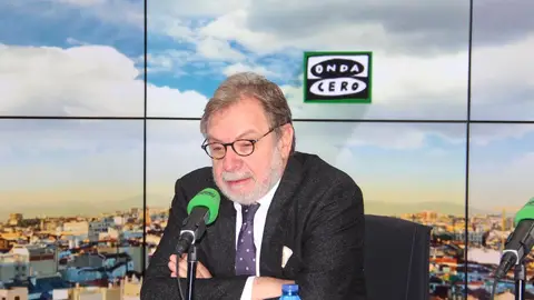 Juan Luis Cebrián en Más de uno Juan Luis Cebrián en Más de uno