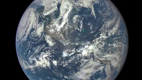 La Tierra vista desde el espacio La Tierra vista desde el espacio