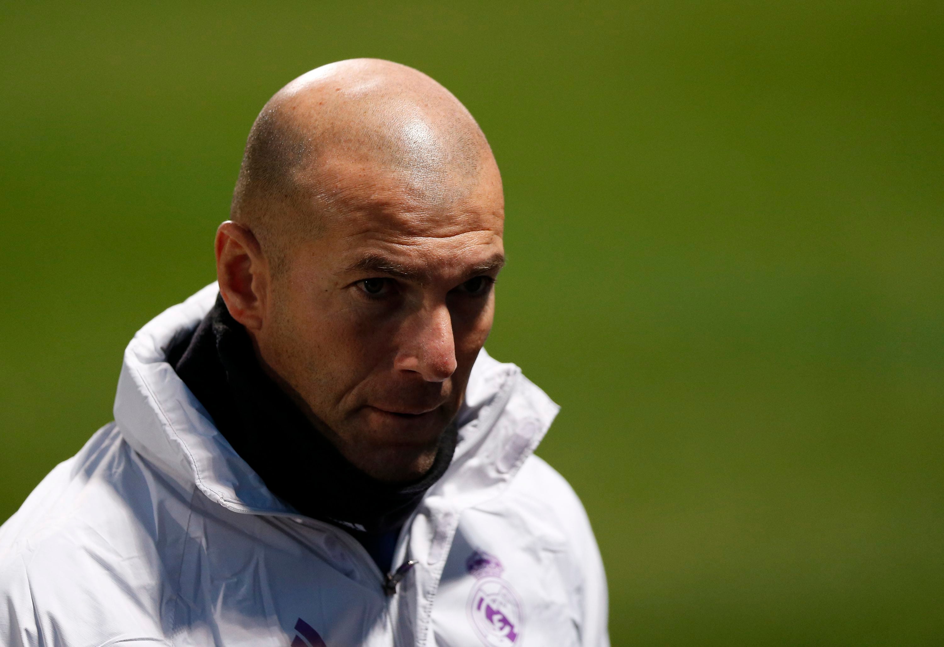 Zidane: "Benzema no tiene privilegios, es uno de los mejores" Zidane: "Benzema no tiene privilegios, es uno de los mejores"