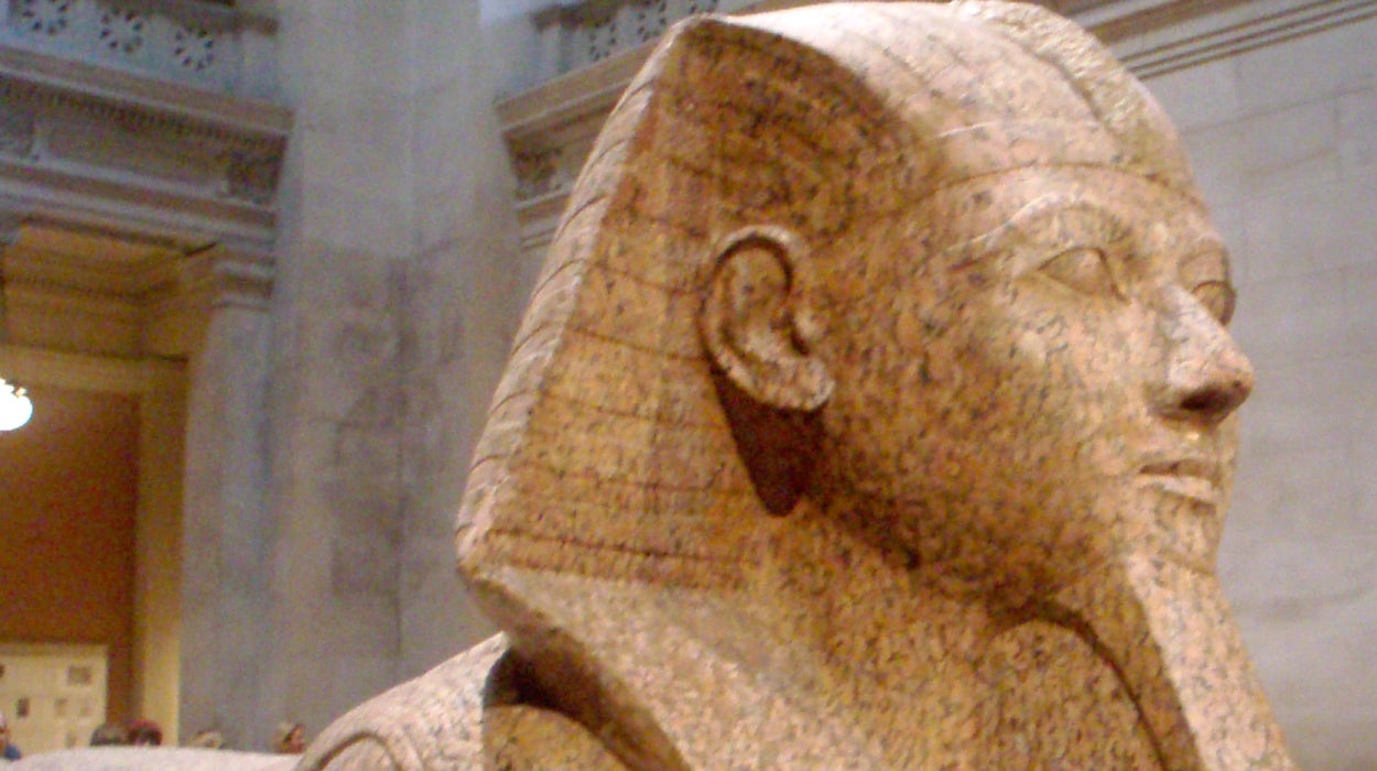Juicio a la Historia: La reina-faraón Hatshepsut y la muela envenenada Juicio a la Historia: La reina-faraón Hatshepsut y la muela envenenada