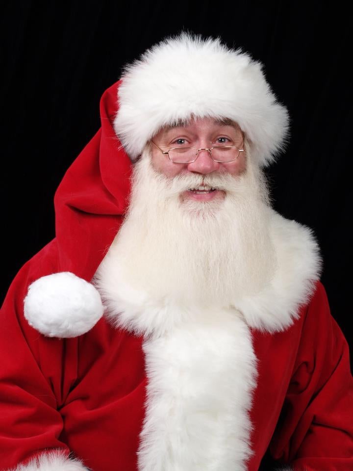 Un niño muy enfermo muere en los brazos de Papá Noel Un niño muy enfermo muere en los brazos de Papá Noel