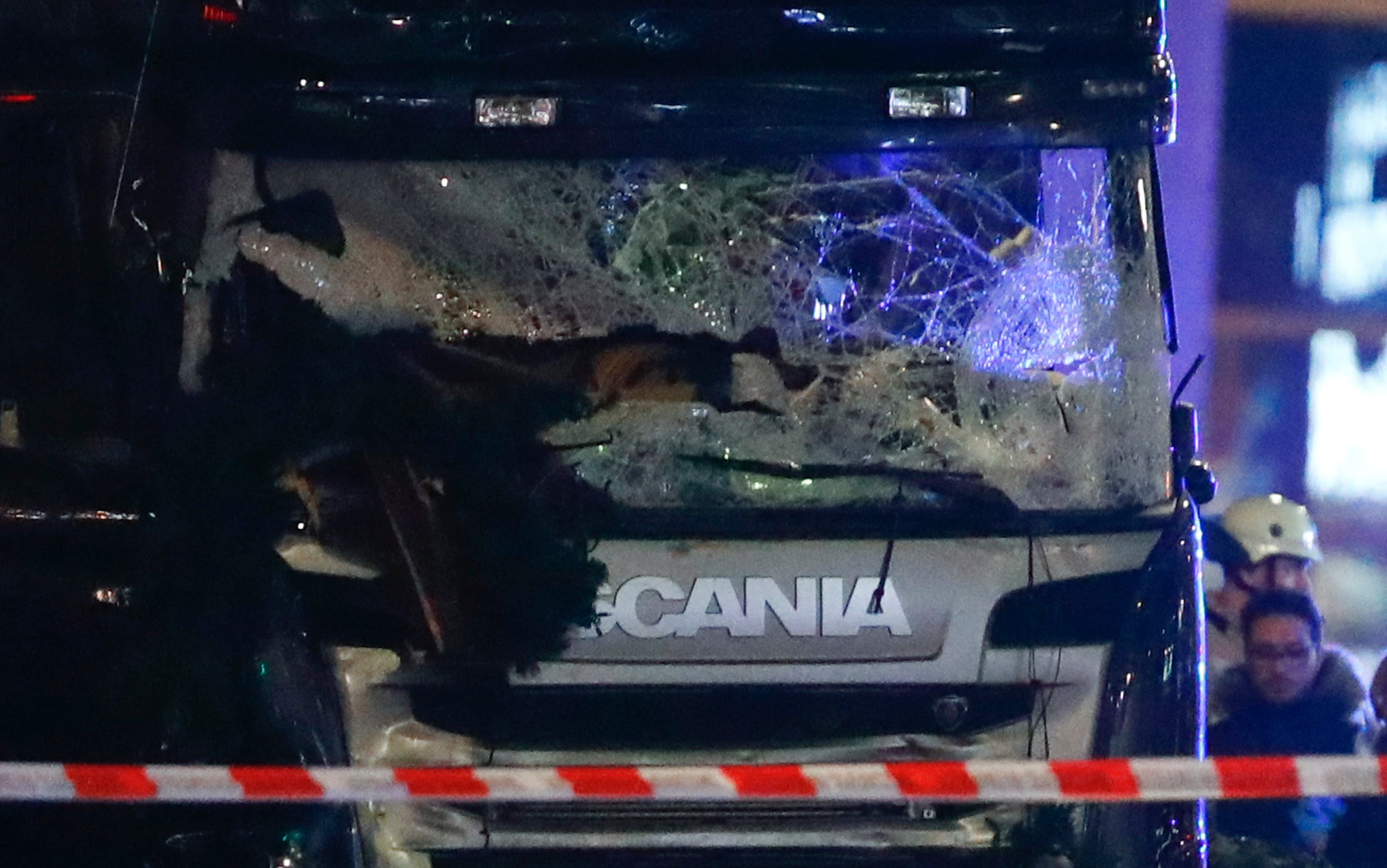 El camión que invadió el mercadillo berlinés era polaco y transportaba vigas acero El camión que invadió el mercadillo berlinés era polaco y transportaba vigas acero