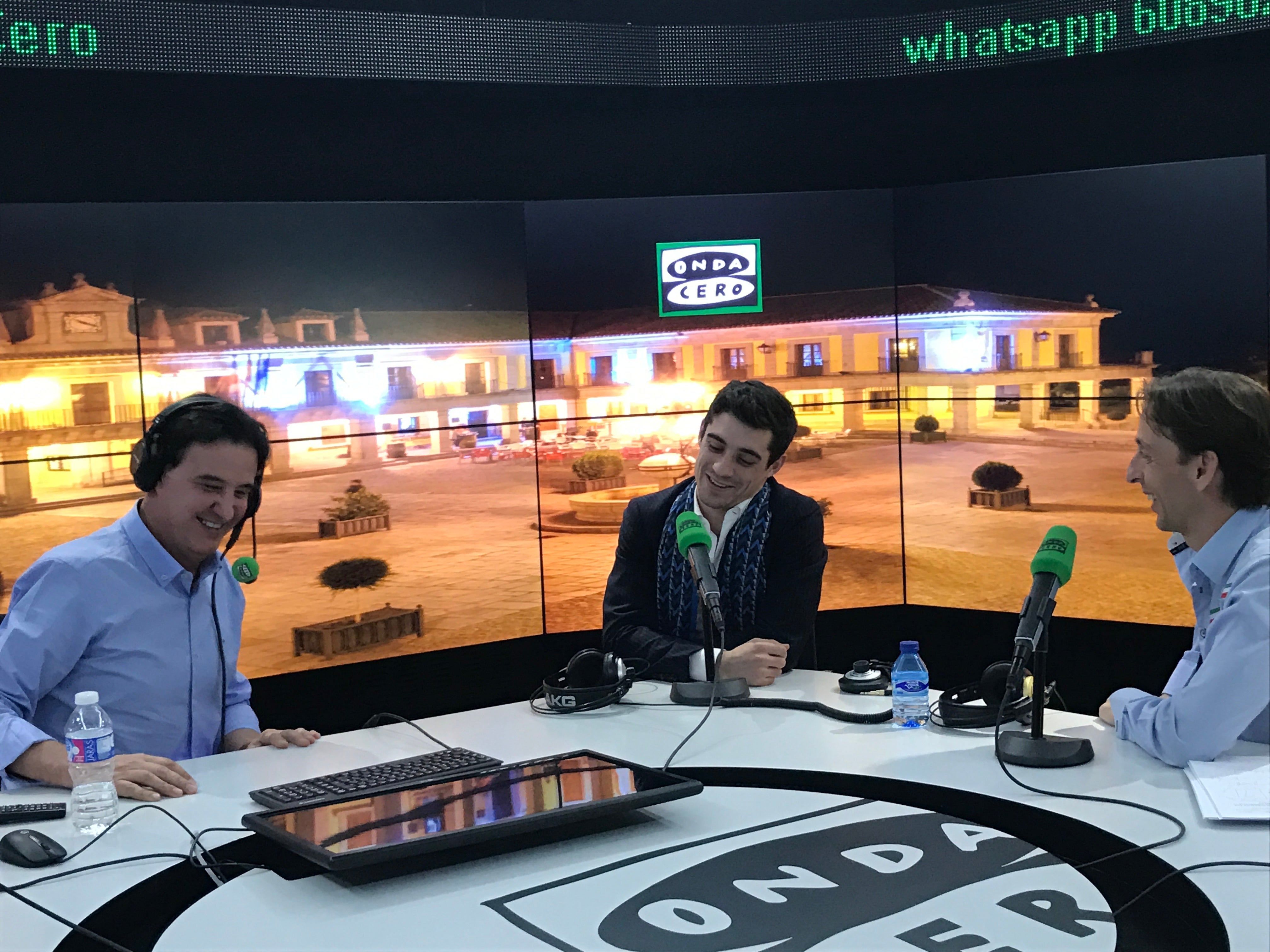 Javier Fernández: "Si gano el Oro Olímpico me dejaré el pelo largo hasta poder hacerme coleta" Javier Fernández: "Si gano el Oro Olímpico me dejaré el pelo largo hasta poder hacerme coleta"