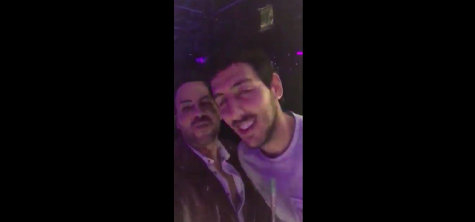 Graban a Dani Parejo en estado de embriaguez y fumando en una discoteca Graban a Dani Parejo en estado de embriaguez y fumando en una discoteca