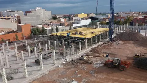 Las obras del colegio Regina Violant de Almassora. Las obras del colegio Regina Violant de Almassora.