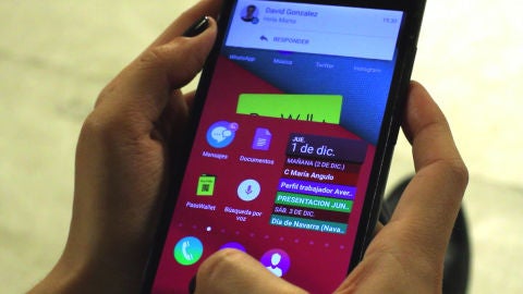 Haz que tu m&oacute;vil lea en alto los mensajes de WhatsApp como si fuera una radio