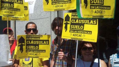 Manifestaci&oacute;n contra las cl&aacute;usulas suelo
