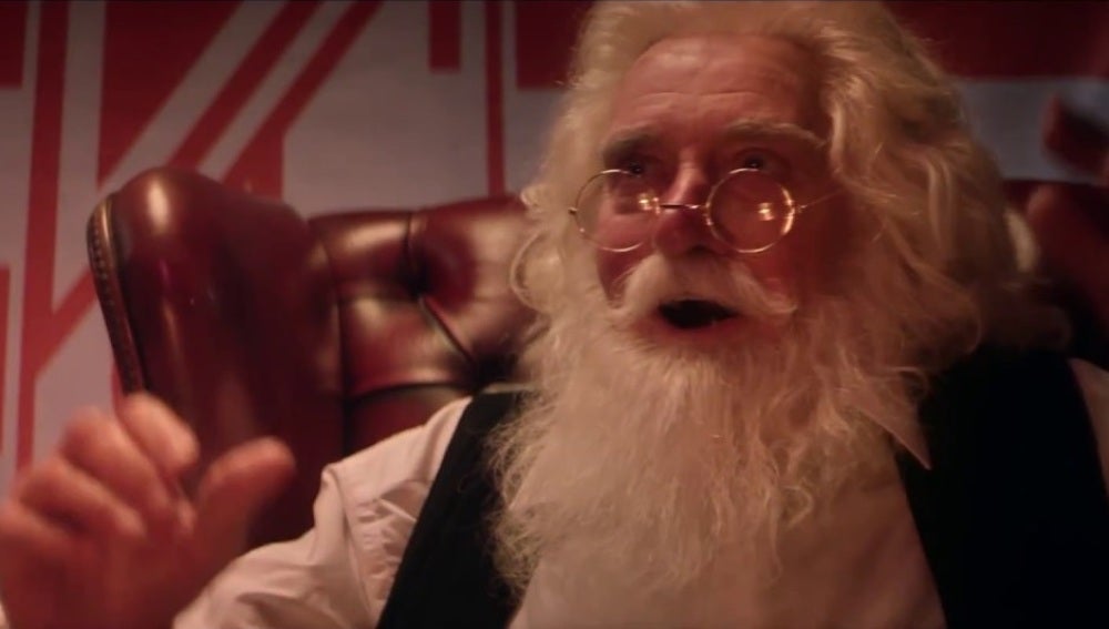 El Granada desvela el misterioso origen del traje rojiblanco de Papá Noel