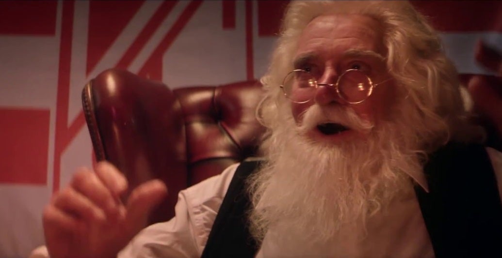 El Granada 'desvela' el origen del traje rojiblanco de Papá Noel en un vídeo que se ha hecho viral El Granada 'desvela' el origen del traje rojiblanco de Papá Noel en un vídeo que se ha hecho viral