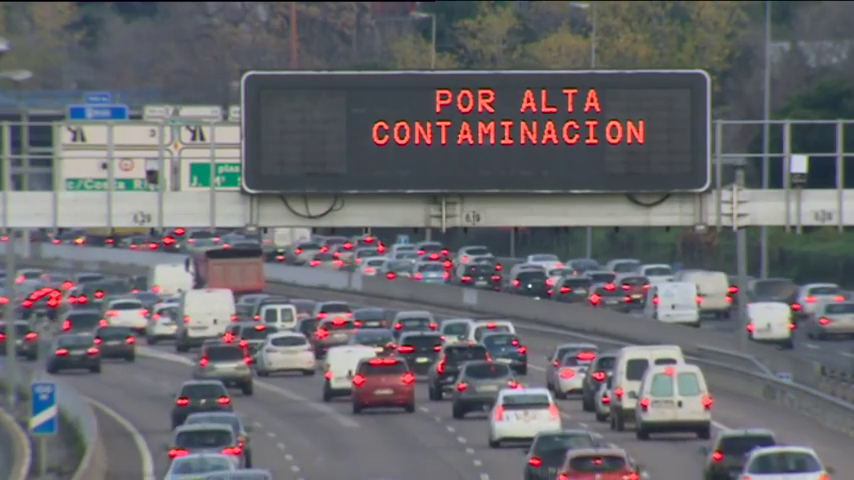 Este jueves sólo podrán circular por el centro de Madrid los vehículos con matrícula impar Este jueves sólo podrán circular por el centro de Madrid los vehículos con matrícula impar