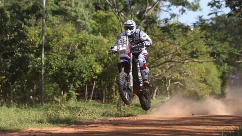 El franc&eacute;s De Soultrait durante la disputa del Rally Dakar