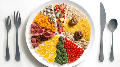 Alimentaci&oacute;n rica en frutas, verduras, prote&iacute;nas e hidratos de carbono limpios