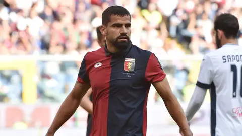 Tomás Rincón en un partido con el Genoa Tomás Rincón en un partido con el Genoa