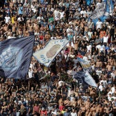Aficionados del Nápoles durante un partido