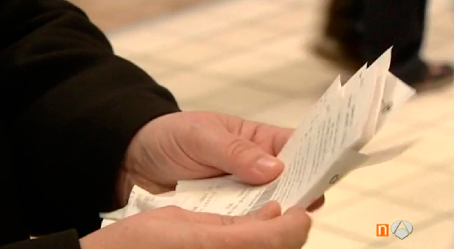 Mesa de redacción: Investigadores denuncian que el papel de algunos tickets de compra es tóxico Mesa de redacción: Investigadores denuncian que el papel de algunos tickets de compra es tóxico
