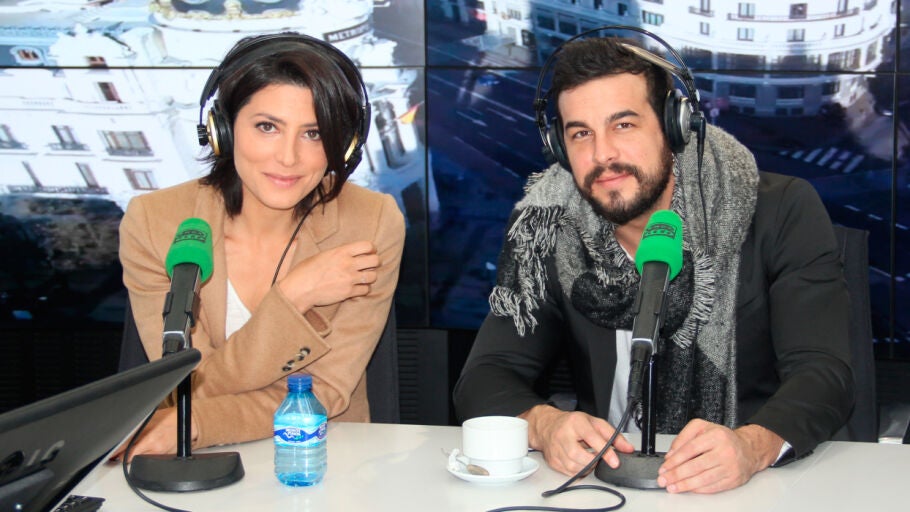 B&aacute;rbara Lennie y Mario Casas durante una entrevista en Onda Cero