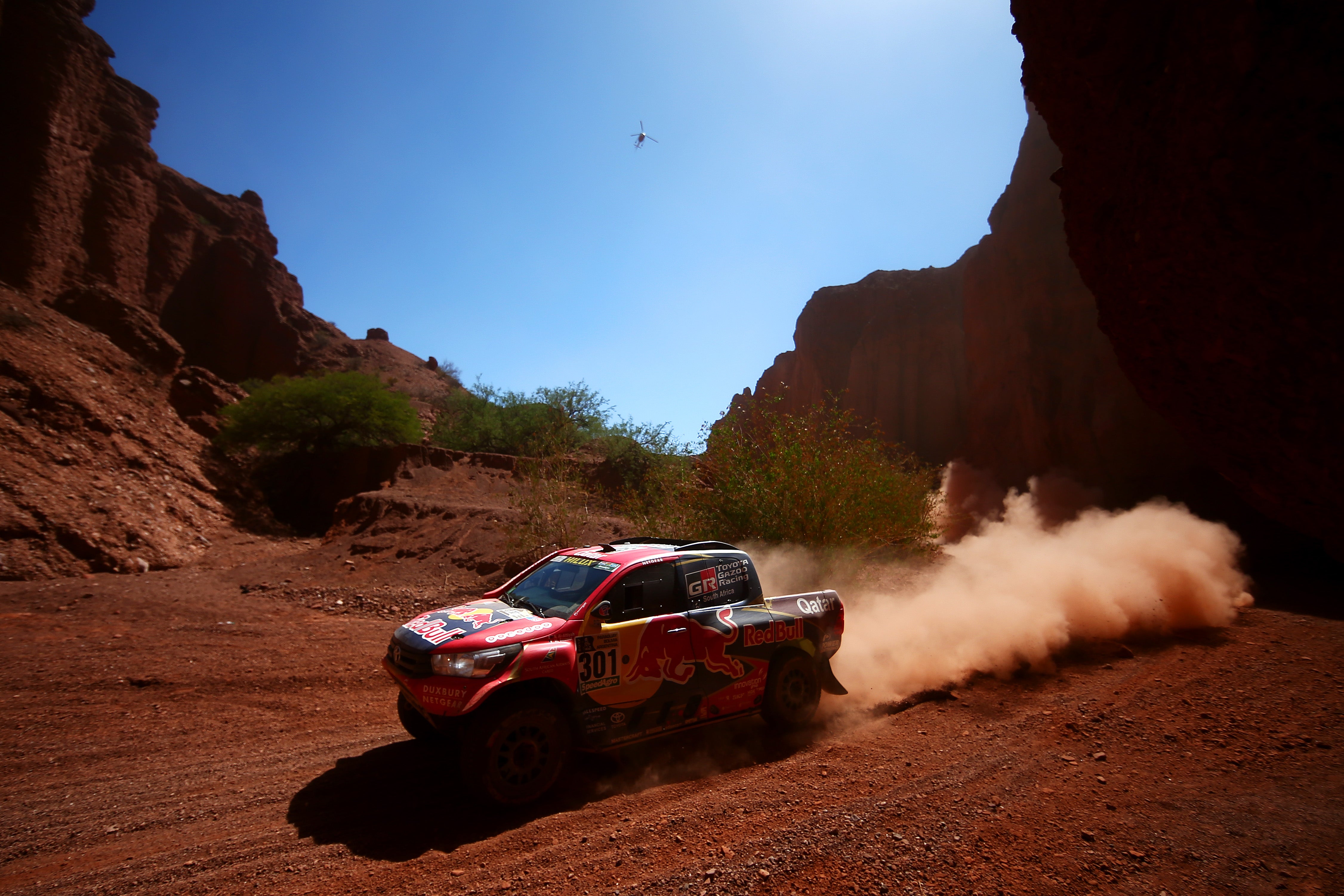 El catarí Al-Attiyah se impone en la tercera etapa del Dakar; Carlos Sainz termina con el tercer mejor tiempo El catarí Al-Attiyah se impone en la tercera etapa del Dakar; Carlos Sainz termina con el tercer mejor tiempo