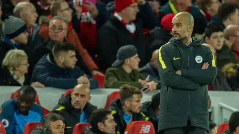 Guardiola en un partido con el Liverpool Guardiola en un partido con el Liverpool
