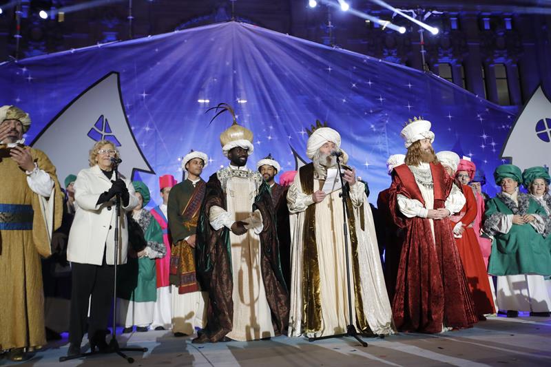 Los Reyes Magos traen su magia infantil en cabalgatas bajo fuerte seguridad Los Reyes Magos traen su magia infantil en cabalgatas bajo fuerte seguridad