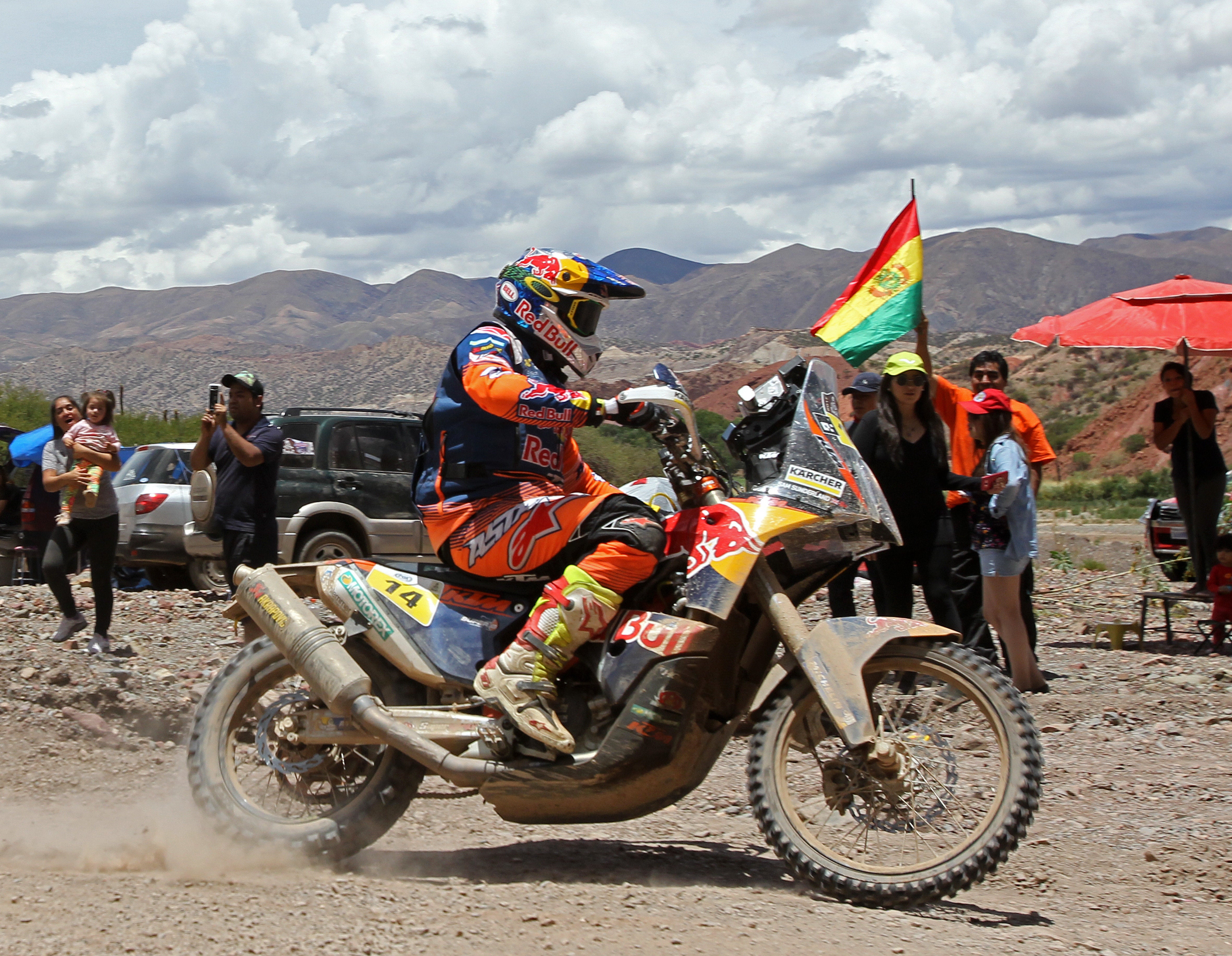 Sunderland se impone en la quinta etapa del Dakar y mantiene el liderato Sunderland se impone en la quinta etapa del Dakar y mantiene el liderato