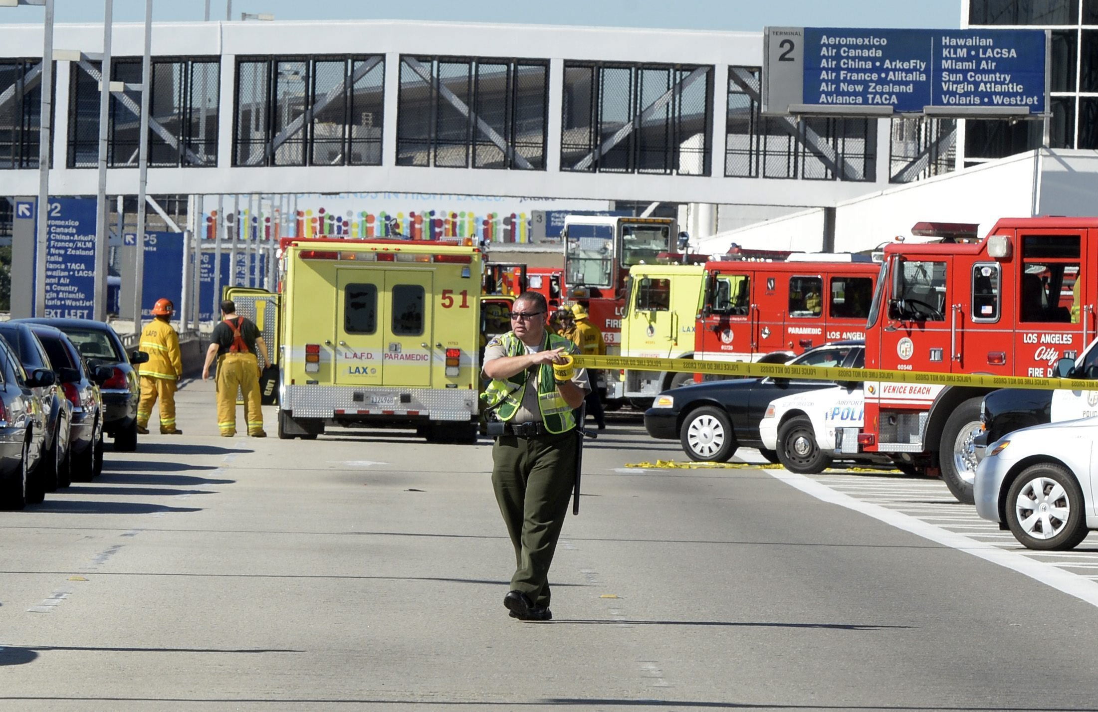 Al menos cinco muertos y ocho heridos en un tiroteo en el Aeropuerto de Fort Lauderdale Al menos cinco muertos y ocho heridos en un tiroteo en el Aeropuerto de Fort Lauderdale