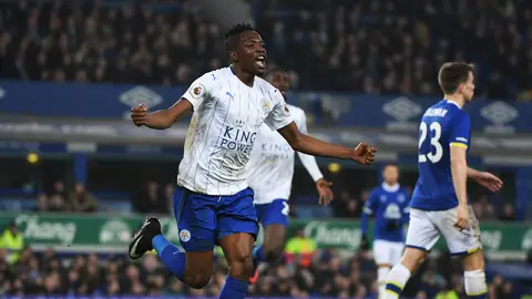 Musa celebrando uno de sus goles Musa celebrando uno de sus goles