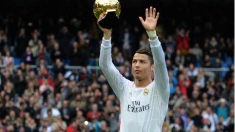 Ronaldo ofrece al Bernab&eacute;u el Bal&oacute;n de Oro