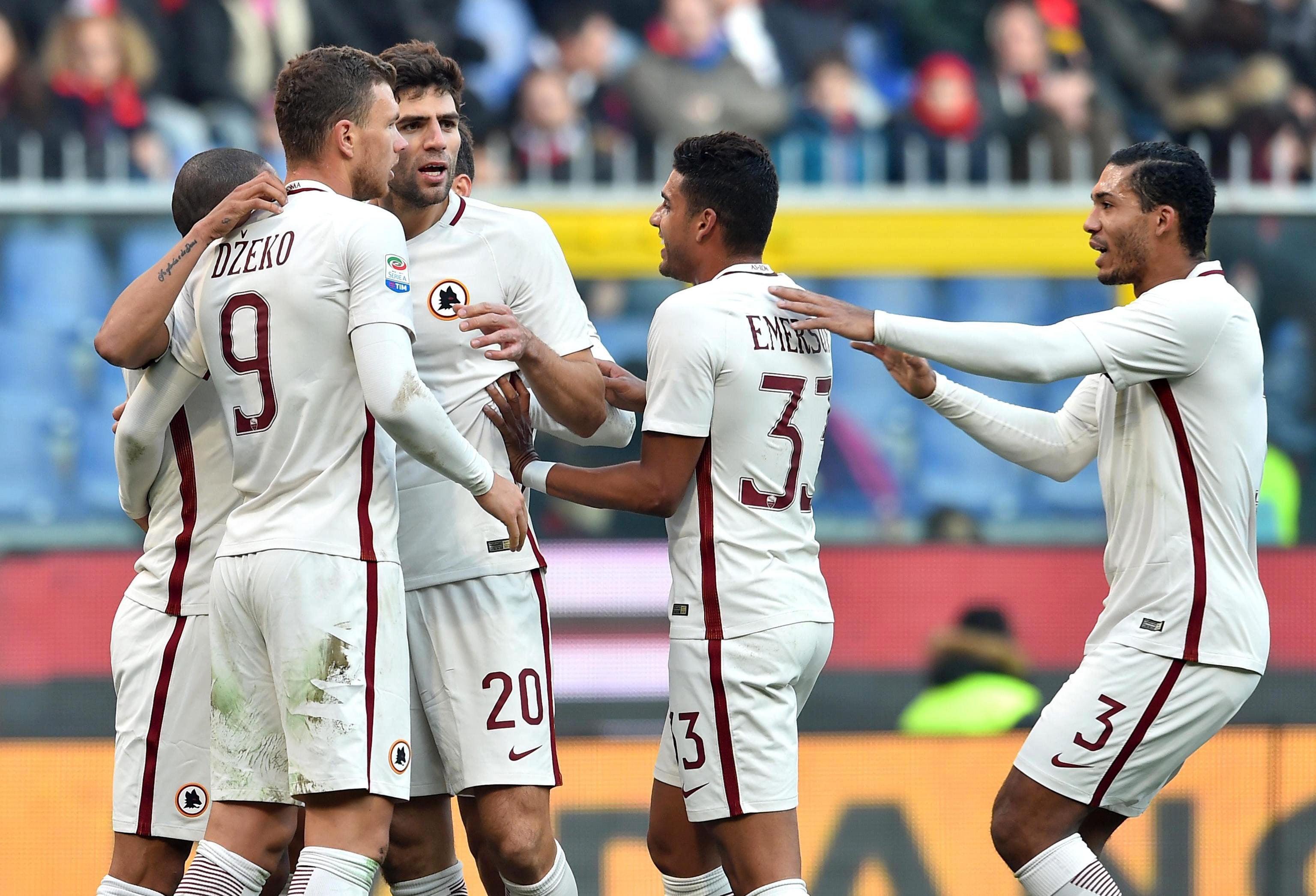 La Roma gana gracias a un regalo del Génova La Roma gana gracias a un regalo del Génova