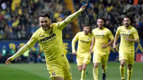 Nicola Sansone celebra el gol ante el Barcelona Nicola Sansone celebra el gol ante el Barcelona
