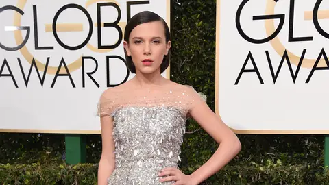 Millie Bobby Brown ALFOMBRA ROJA GLOBOS DE ORO 2017