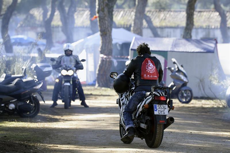 Unos 'pingüinos' permiten detener a la mujer que atropelló a una abuela y su nieta de 15 meses Unos 'pingüinos' permiten detener a la mujer que atropelló a una abuela y su nieta de 15 meses