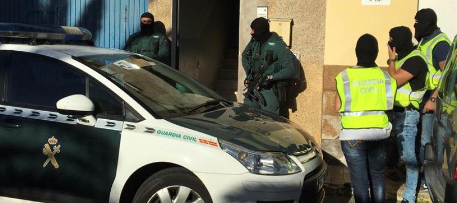 Un equipo de la Guardia Civil en el marco de una operación contra el terrorismo yihadista Un equipo de la Guardia Civil en el marco de una operación contra el terrorismo yihadista