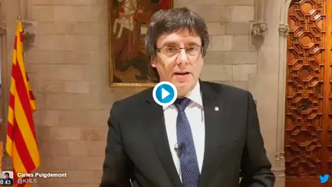 Carles Puigdemont durante un vídeo de Twitter Carles Puigdemont durante un vídeo de Twitter