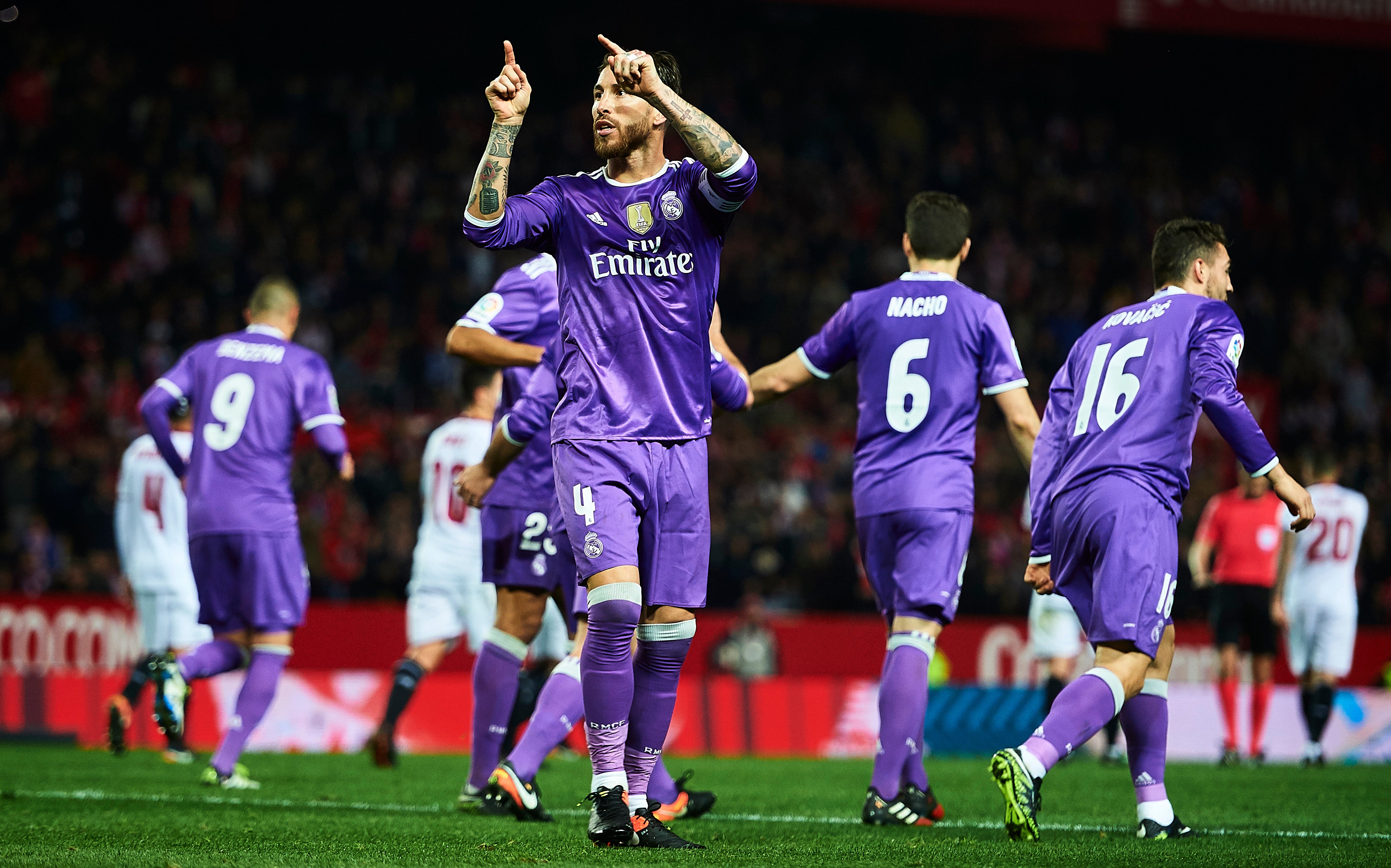 La Audiencia Nacional confirma el cierre de la grada Gol Norte del Pizjuán por los insultos a Sergio Ramos La Audiencia Nacional confirma el cierre de la grada Gol Norte del Pizjuán por los insultos a Sergio Ramos