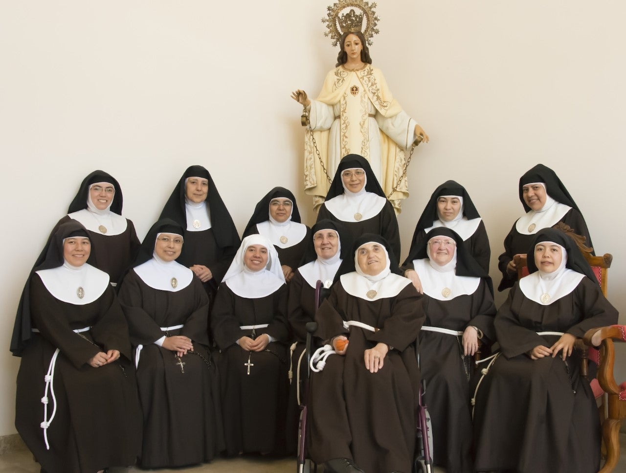 Las Clarisas celebran una misa con la Escolanía del Misteri d’Elx Las Clarisas celebran una misa con la Escolanía del Misteri d’Elx