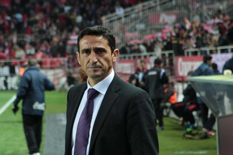 Manolo Jiménez: "Grecia tiene muchos jugadores en ligas importantes y el estadio va a apretar" Manolo Jiménez: "Grecia tiene muchos jugadores en ligas importantes y el estadio va a apretar"