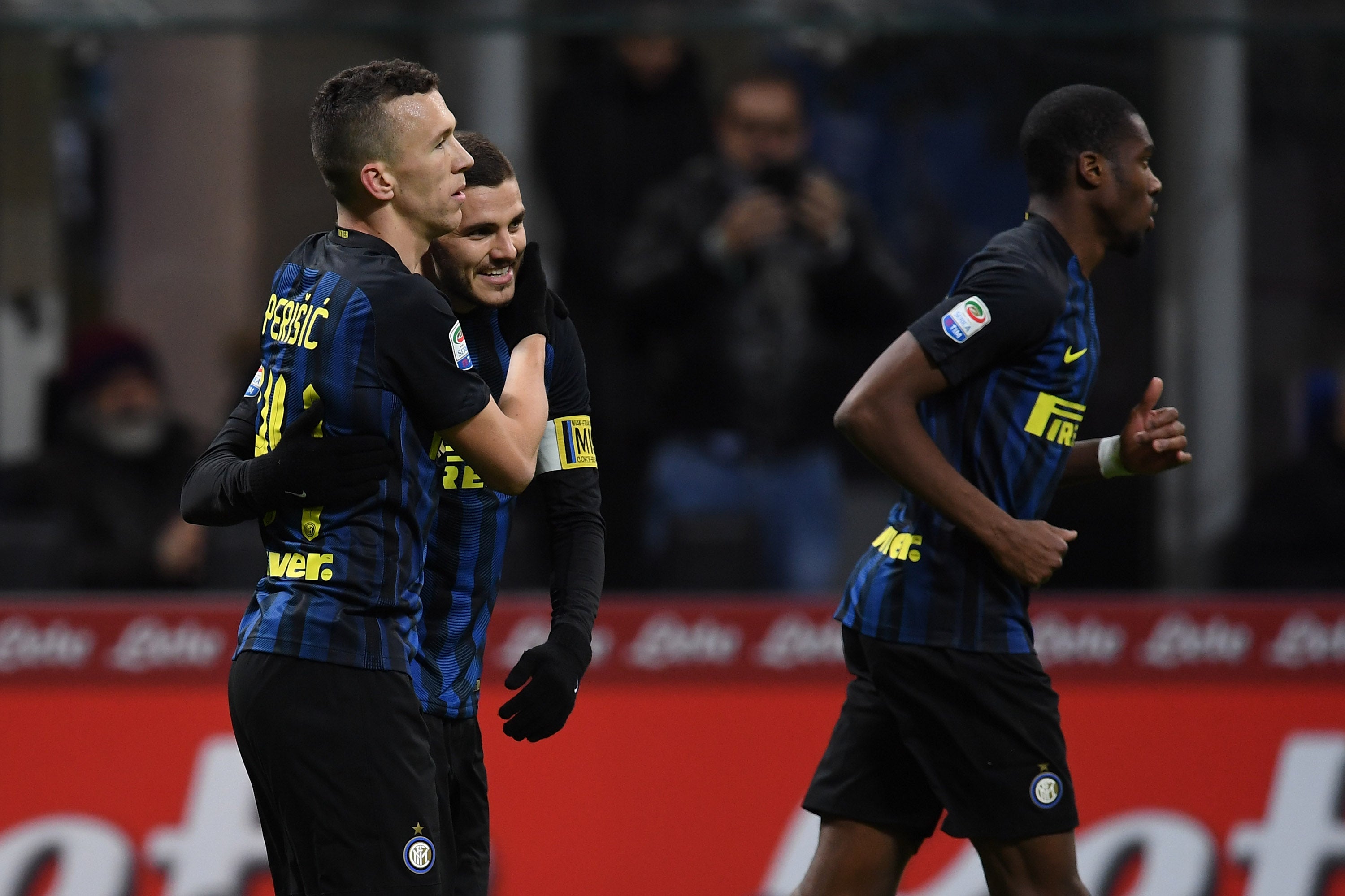 El Inter se impone al Chievo y se mete en la lucha por las plazas europeas El Inter se impone al Chievo y se mete en la lucha por las plazas europeas