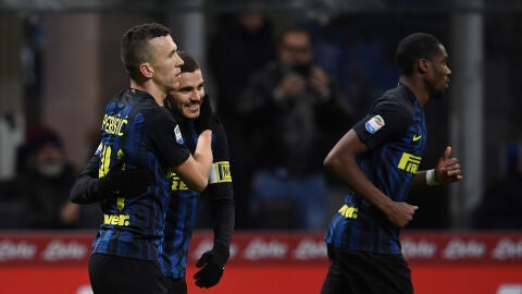 Perisic celebra un gol con Icardi