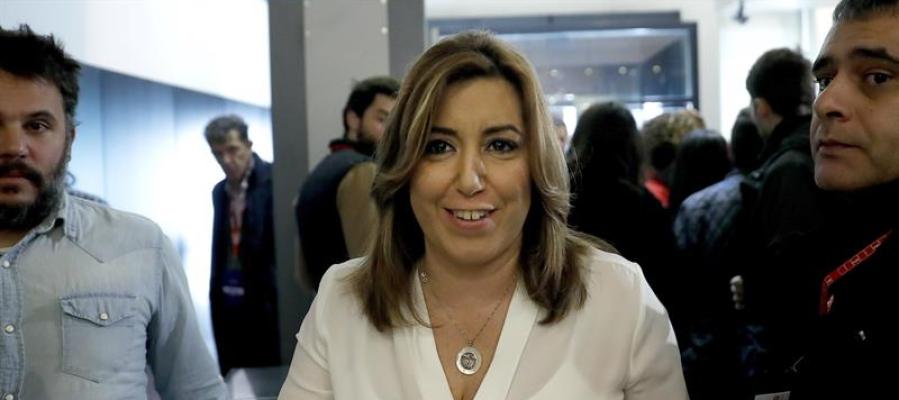 La presidenta andaluza, Susana Díaz, durante un descanso de la reunión del Comité Federal del PSOE La presidenta andaluza, Susana Díaz, durante un descanso de la reunión del Comité Federal del PSOE