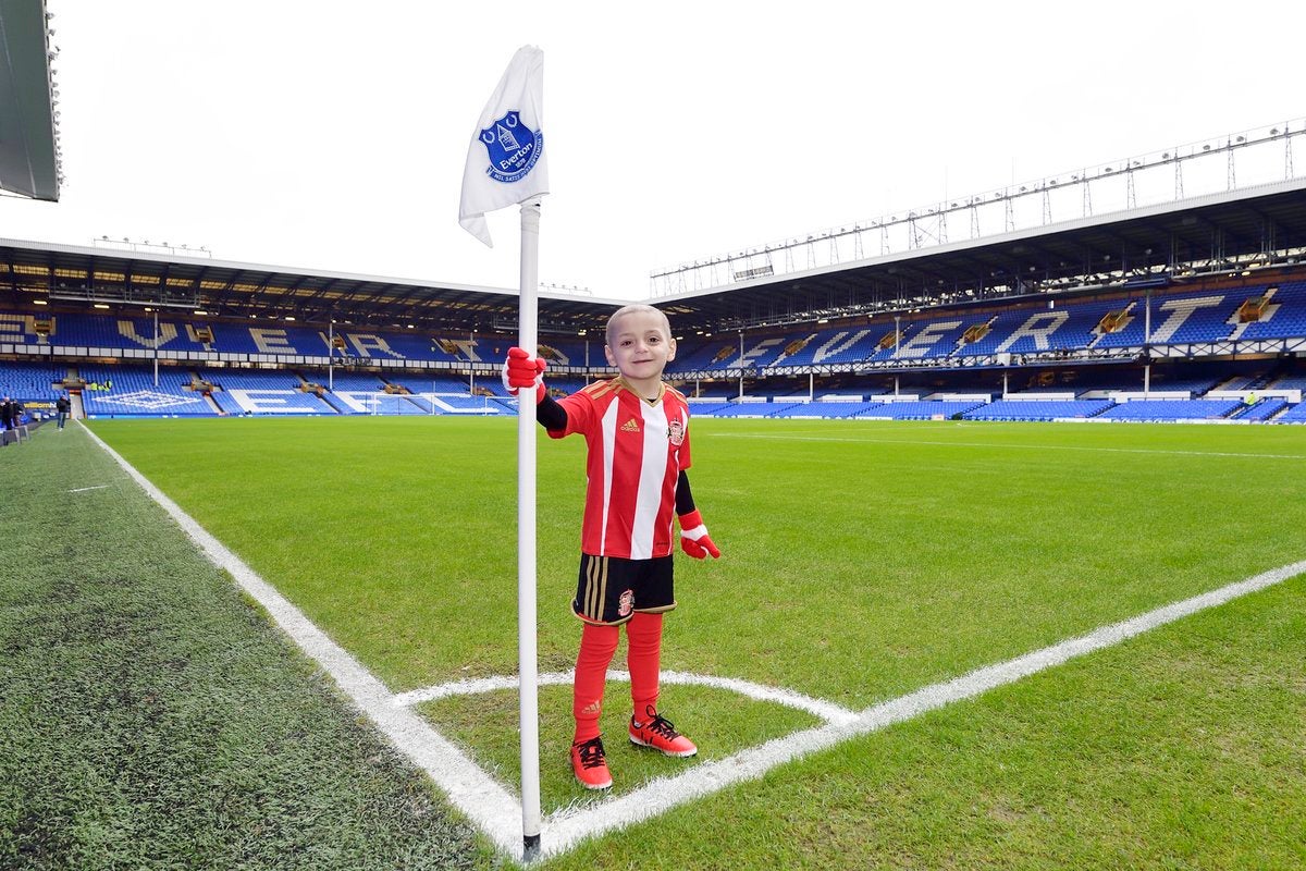Bradley Lowery, el niño enfermo de cáncer, la mascota del Everton-Manchester City Bradley Lowery, el niño enfermo de cáncer, la mascota del Everton-Manchester City