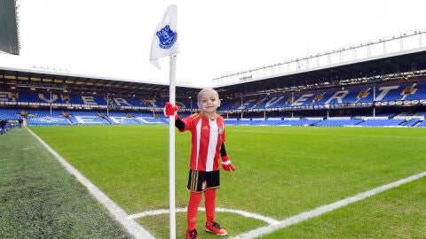 Bradley Lower ser&aacute; la mascota del Everton-City
