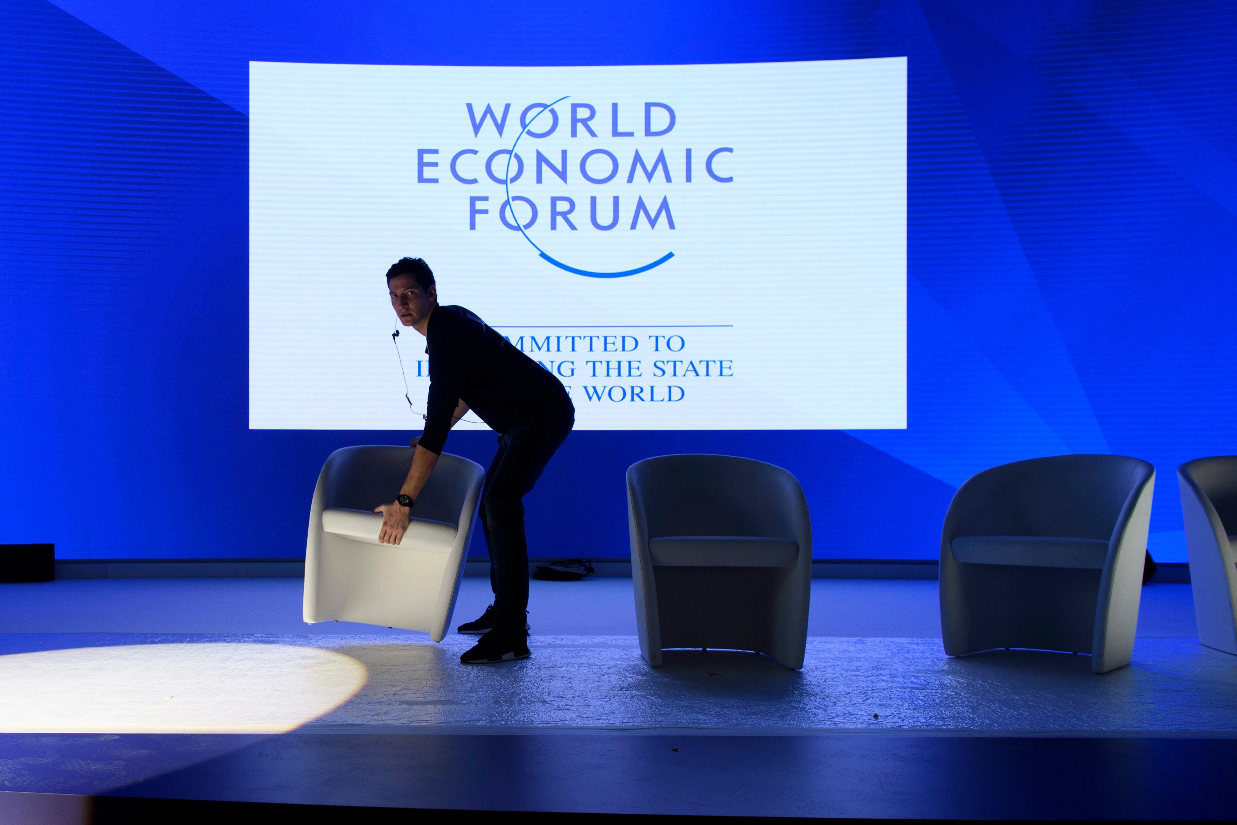 La Brújula de la economía: El miedo Trump y el 'Brexit' marcarán el Foro de Davos 2017 La Brújula de la economía: El miedo Trump y el 'Brexit' marcarán el Foro de Davos 2017