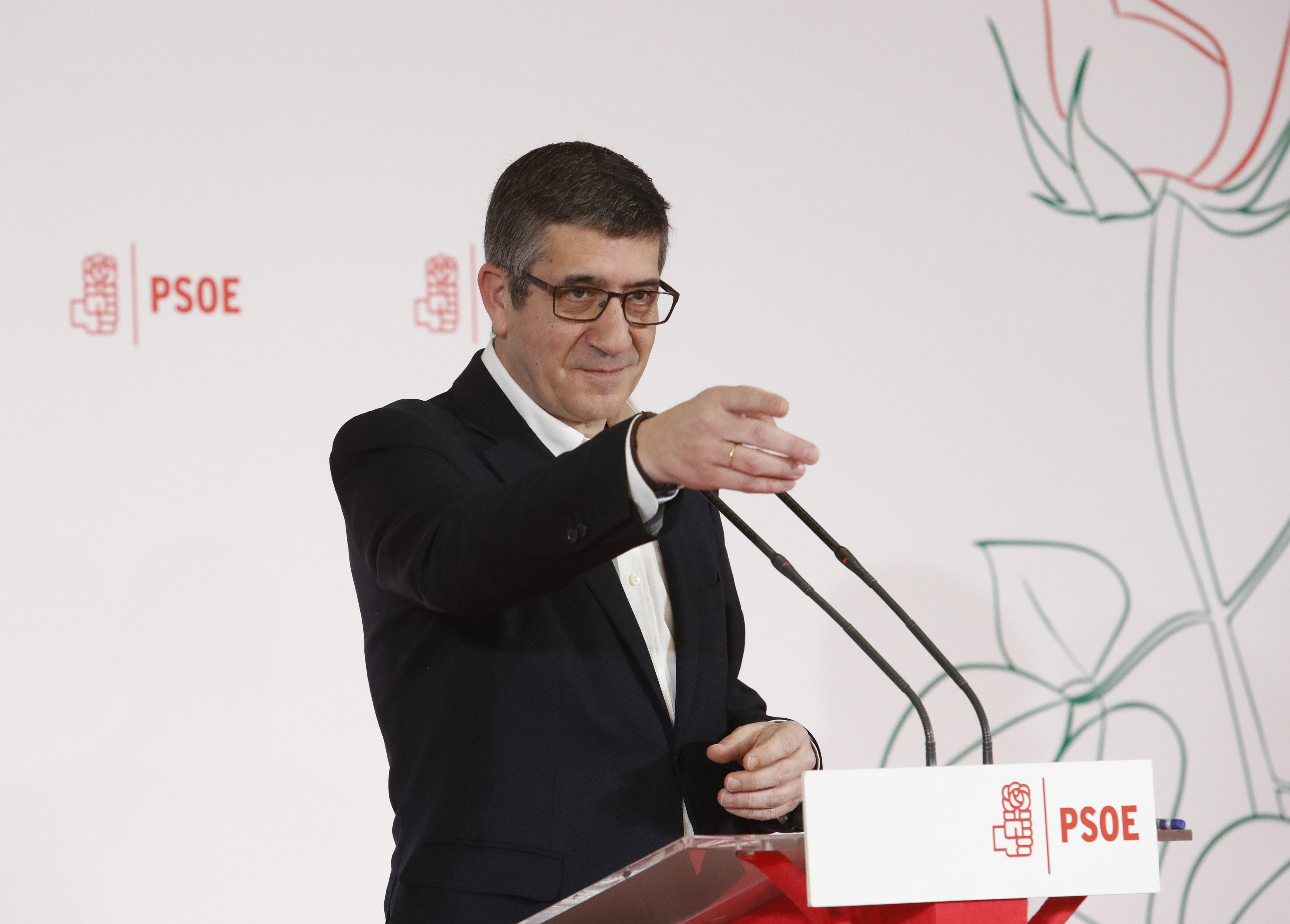 Rubén Amón indulta a Patxi López: "Es un oportunista que se mimetiza allí donde encuentra razones para conservar una posición de influencia" Rubén Amón indulta a Patxi López: "Es un oportunista que se mimetiza allí donde encuentra razones para conservar una posición de influencia"
