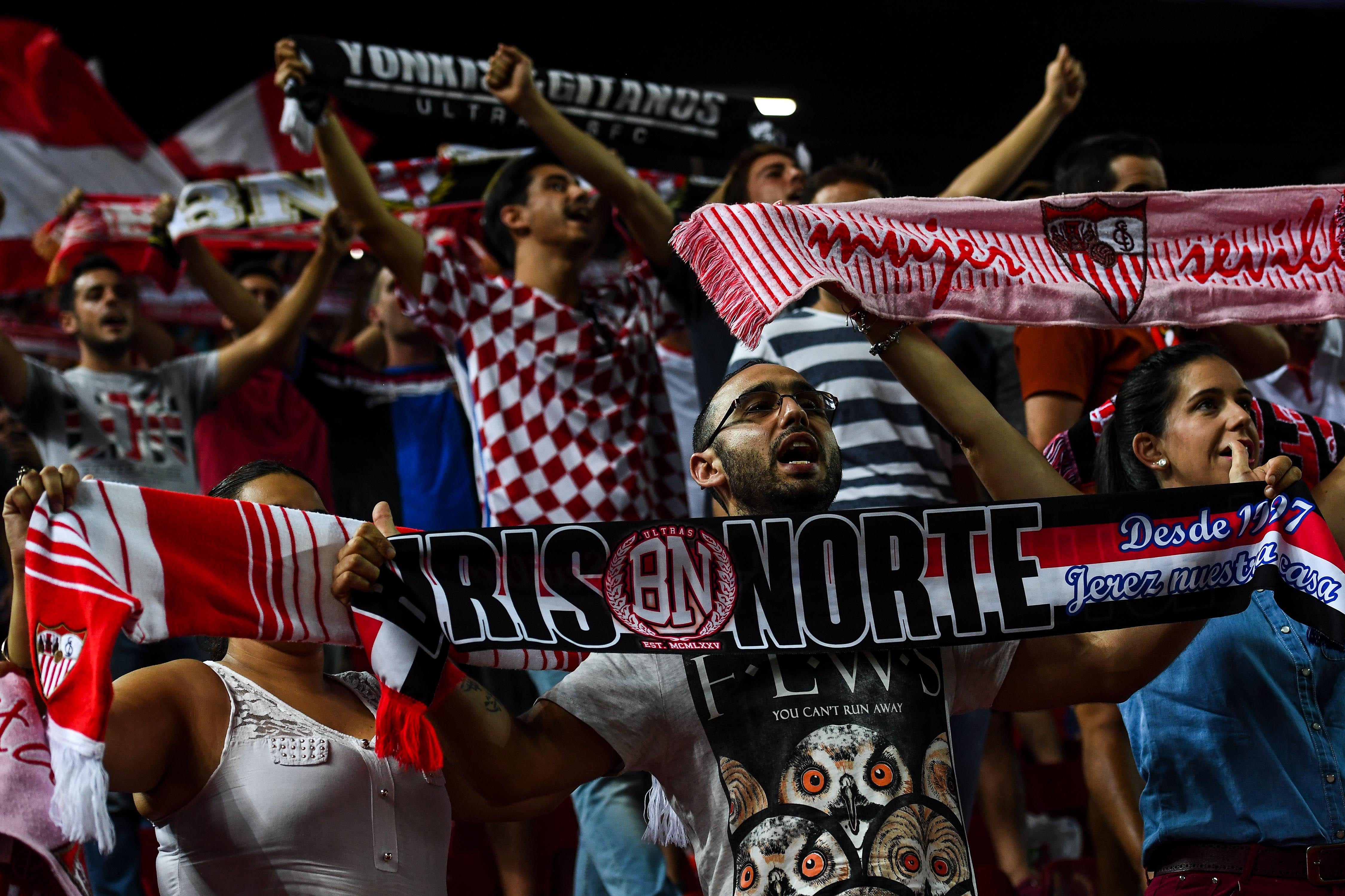 La Liga denuncia los nuevos insultos a Sergio Ramos y al Real Madrid en el Sánchez Pizjuán La Liga denuncia los nuevos insultos a Sergio Ramos y al Real Madrid en el Sánchez Pizjuán