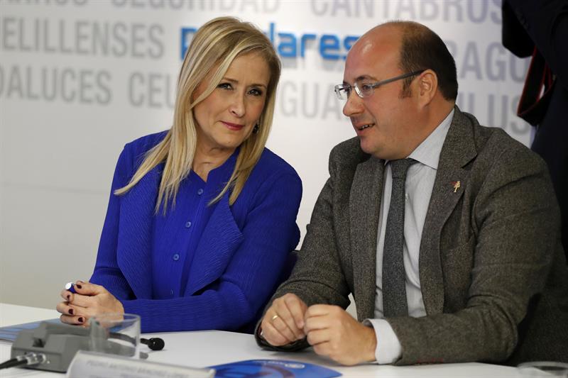 Cifuentes espera acordar con la dirección del PP una mayor participación de la militancia en la elección de los cargos populares Cifuentes espera acordar con la dirección del PP una mayor participación de la militancia en la elección de los cargos populares
