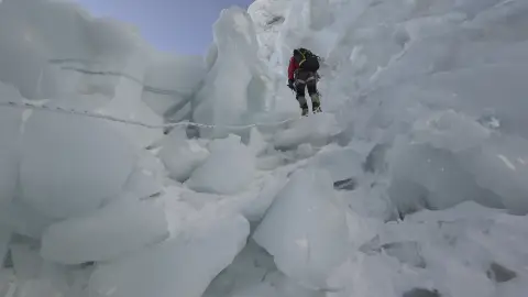 Alex Txikon, en 'el corredor de la muerte' Alex Txikon, en 'el corredor de la muerte'