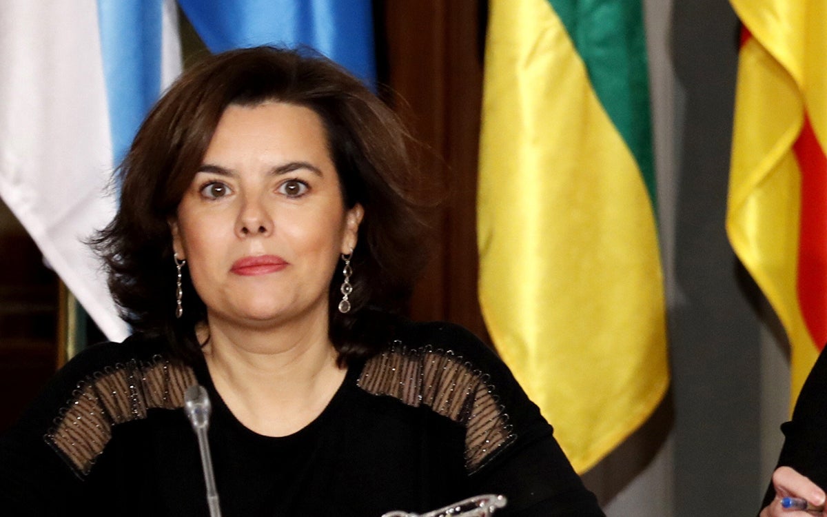 Sáenz de Santamaría pone el diálogo de la Conferencia de Presidentes como ejemplo para los ausentes Sáenz de Santamaría pone el diálogo de la Conferencia de Presidentes como ejemplo para los ausentes