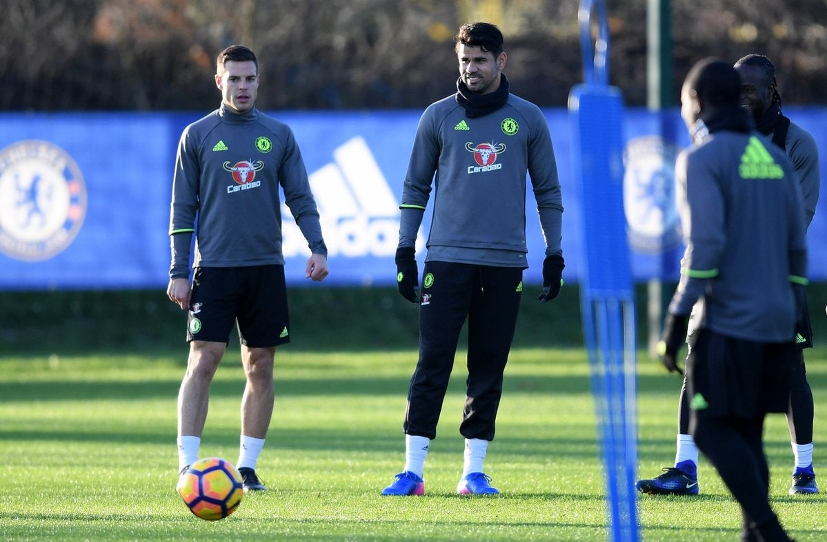Diego Costa vuelve a entrenarse con el Chelsea tras hacerlo en solitario Diego Costa vuelve a entrenarse con el Chelsea tras hacerlo en solitario