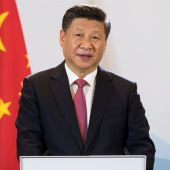 El presidente chino, Xi Jinping, da una rueda de prensa en Berna (Suiza)