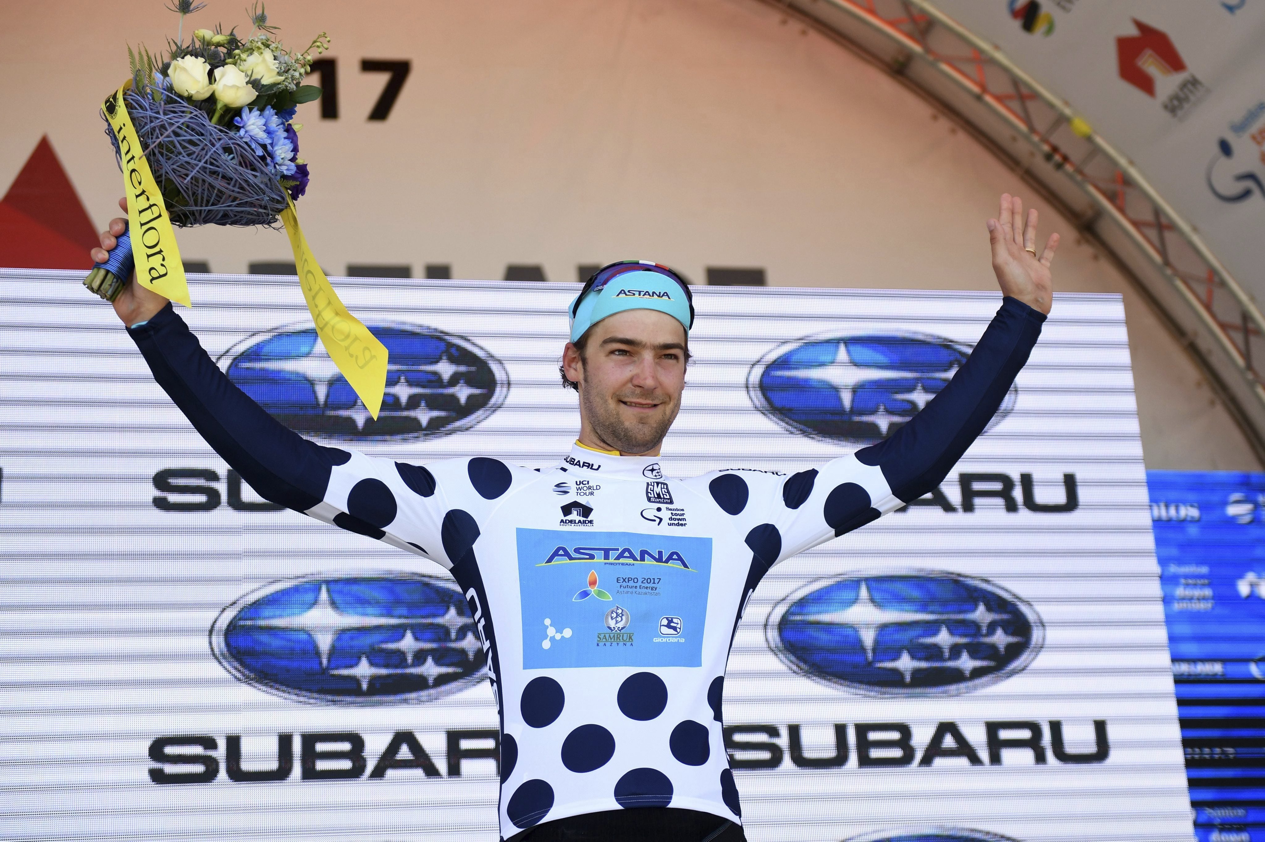 Las azafatas de ciclismo desaparecen del podio en la primera prueba de la temporada Las azafatas de ciclismo desaparecen del podio en la primera prueba de la temporada